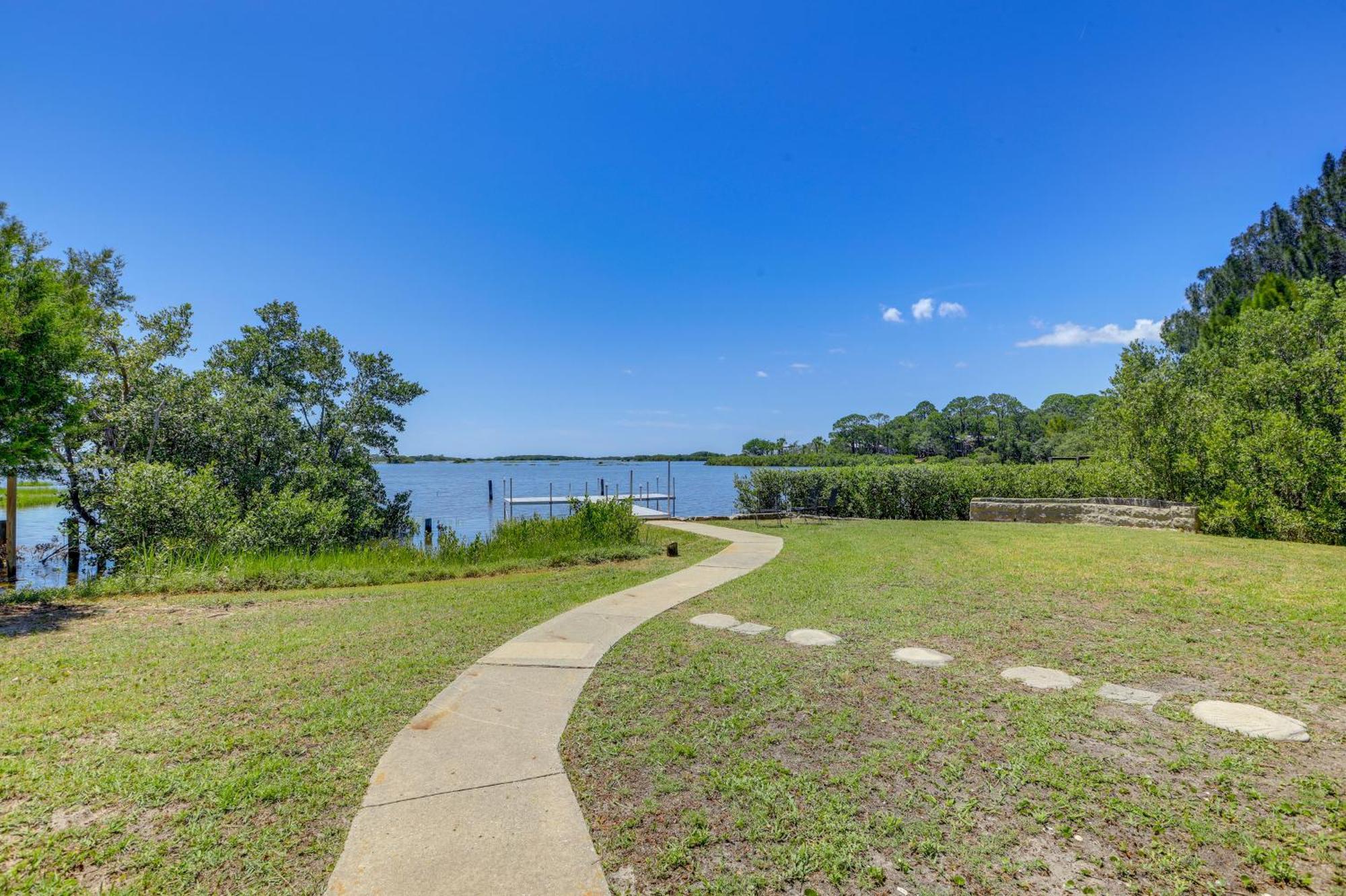 Waterfront Duplex With Dock And Views Near Town! Villa ซีดาร์คีย์ ภายนอก รูปภาพ