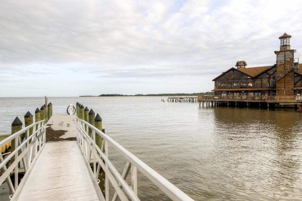 Waterfront Duplex With Dock And Views Near Town! Villa ซีดาร์คีย์ ภายนอก รูปภาพ